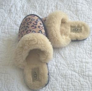 Ugg girls slippers
